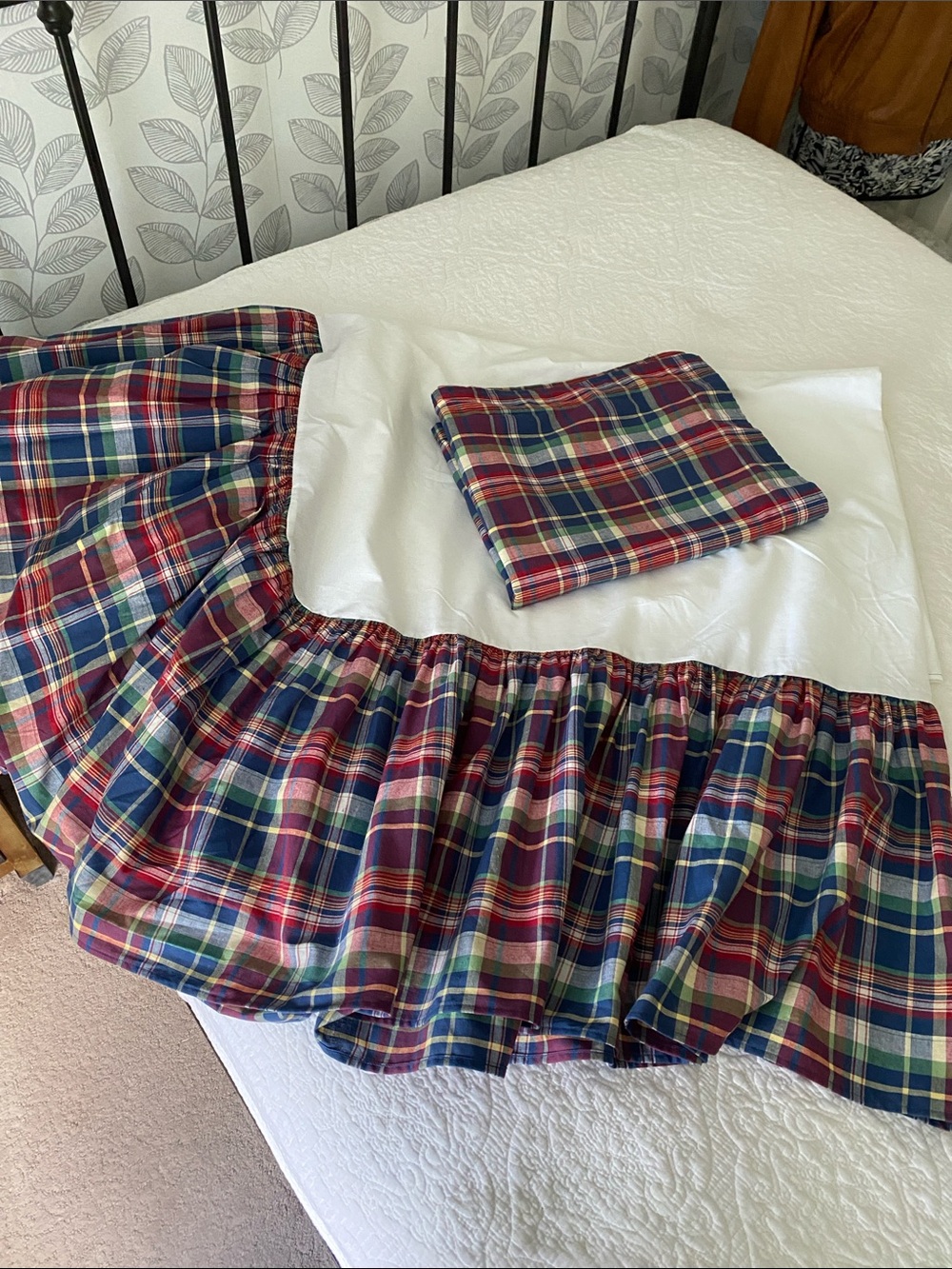 Ralph Lauren Classic Queen Red/Blue/Green Plaid Ruffle Bed Skirt and 2 Shams